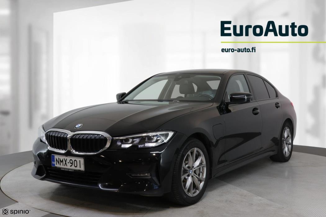 BMW 330 2019