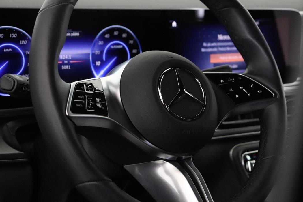 MERCEDES-BENZ EQV 2024