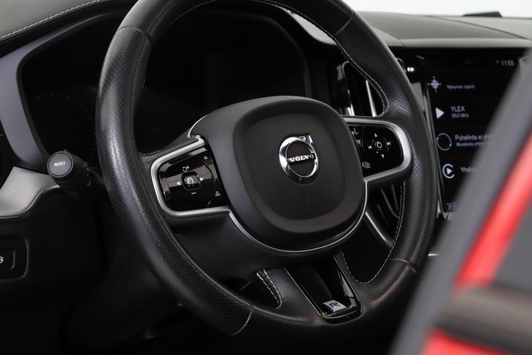 VOLVO XC60 2019