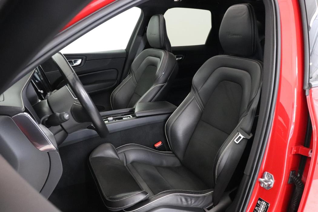 VOLVO XC60 2019
