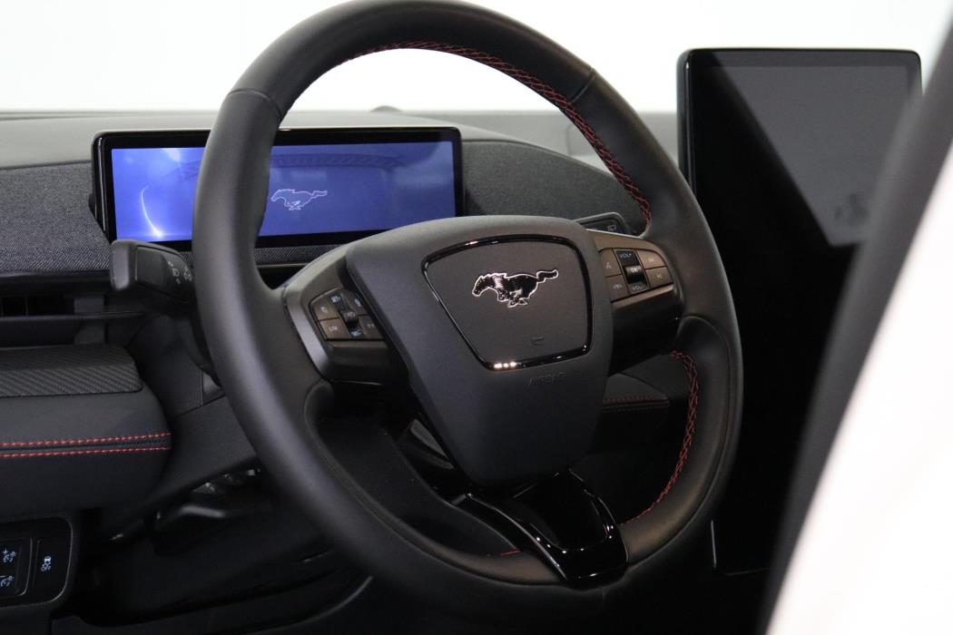 FORD Mustang Mach-E 2022