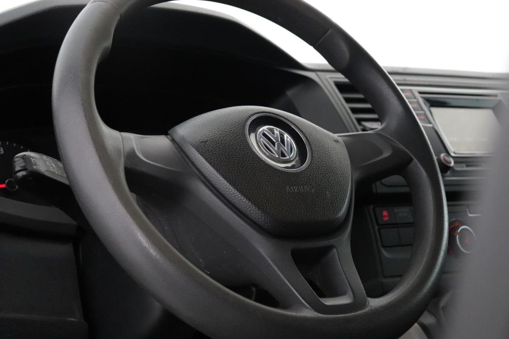 VOLKSWAGEN Transporter 2017