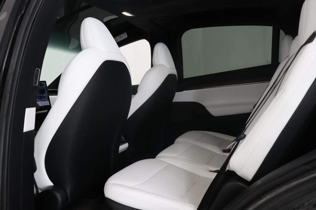 TESLA Model X 2023