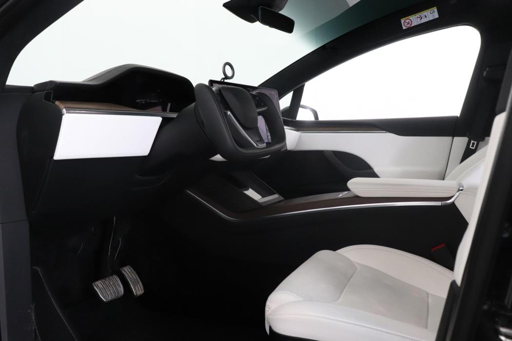 TESLA Model X 2023