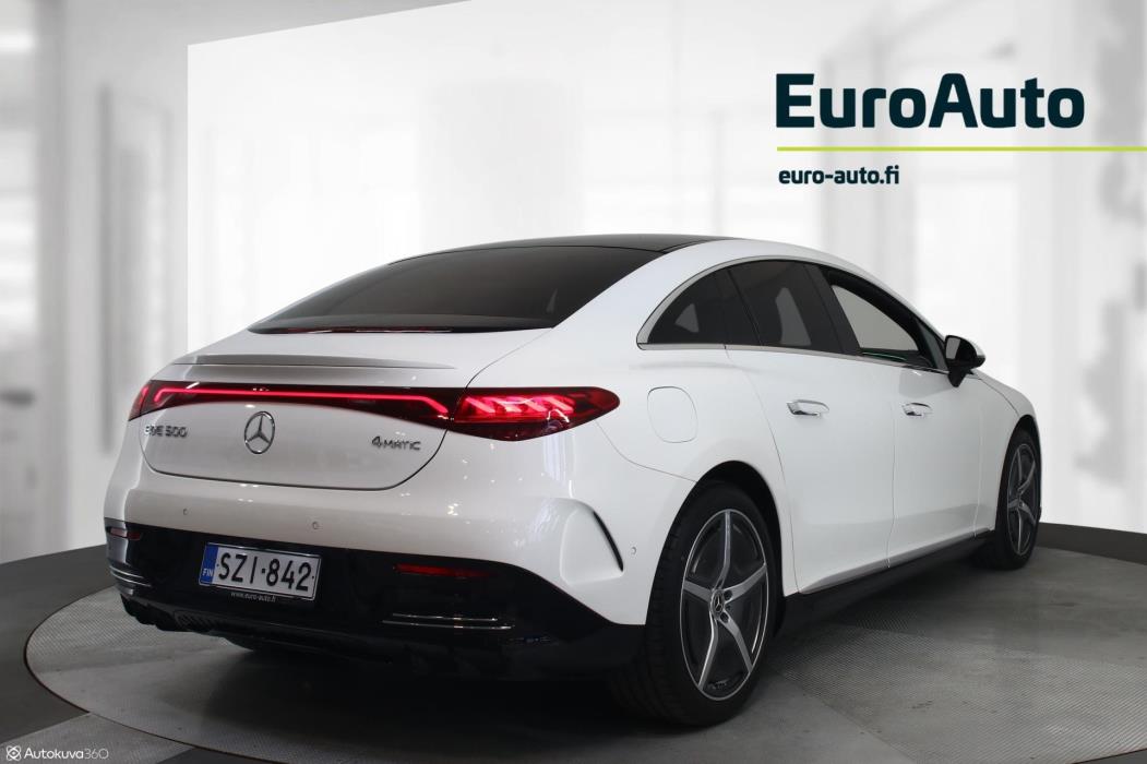MERCEDES-BENZ EQE 2022