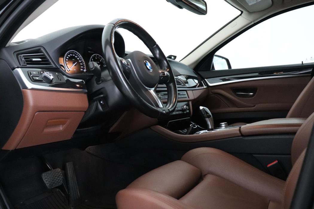 BMW 520 2015