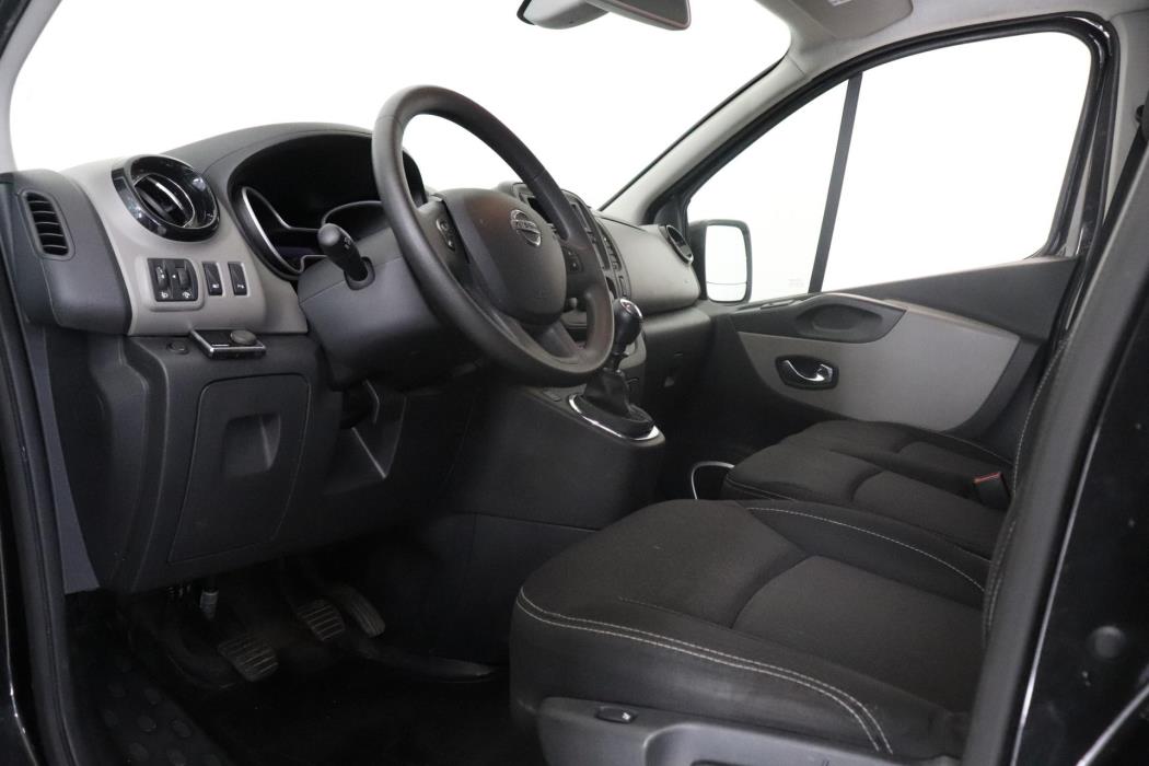 NISSAN NV300 2017