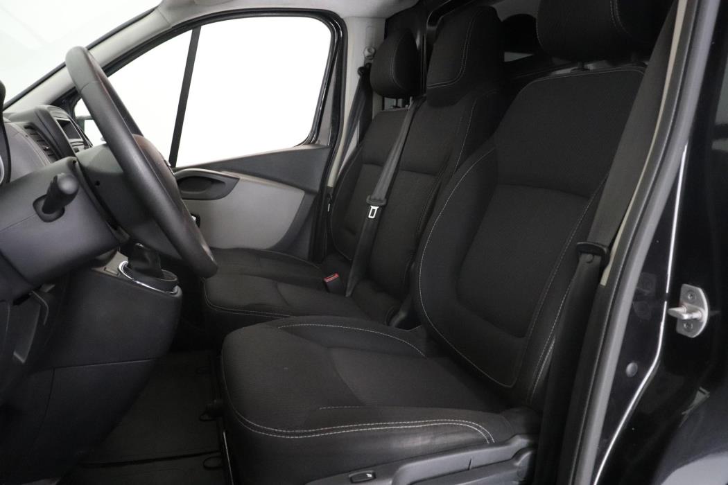 NISSAN NV300 2017