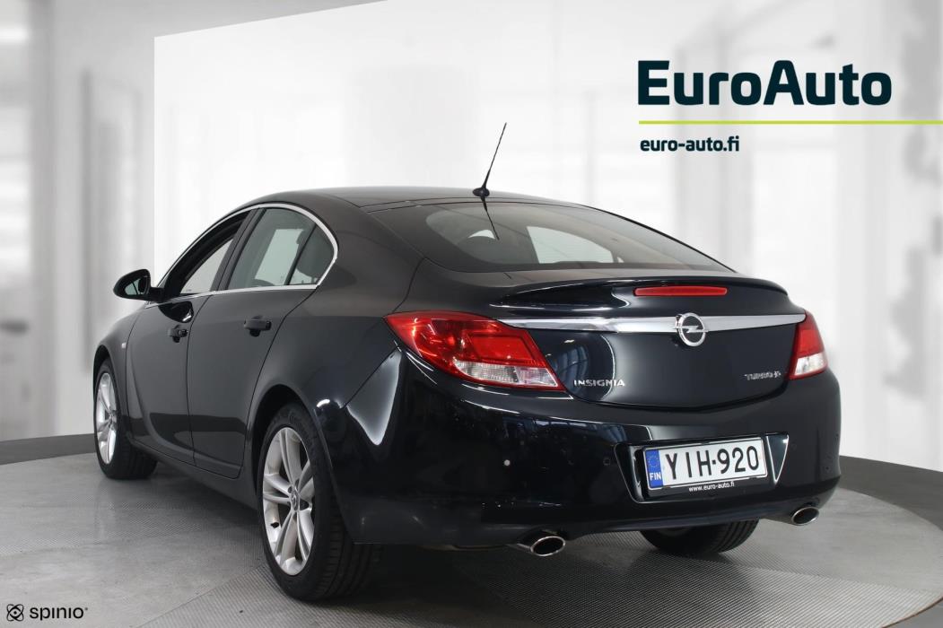 OPEL Insignia 2012