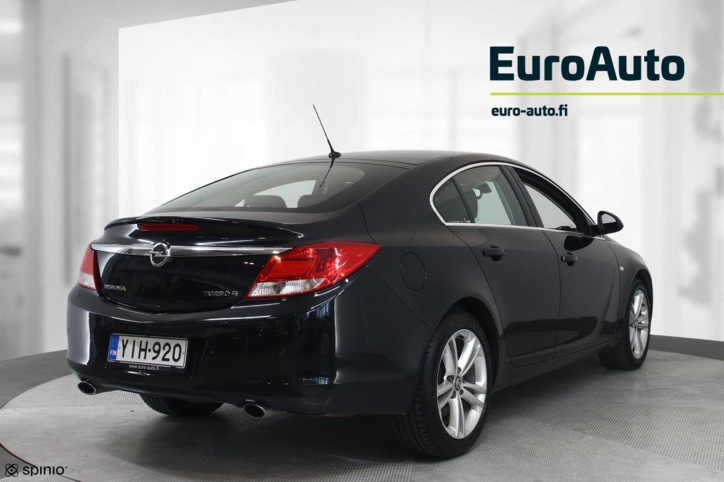 OPEL Insignia 2012