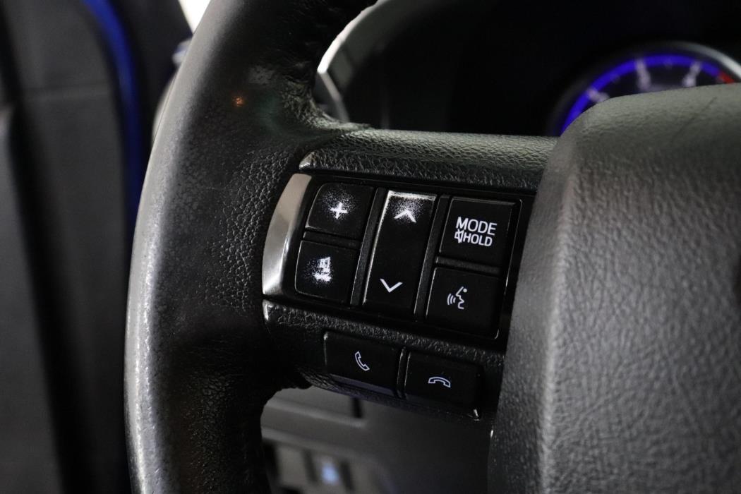 TOYOTA Hilux 2016