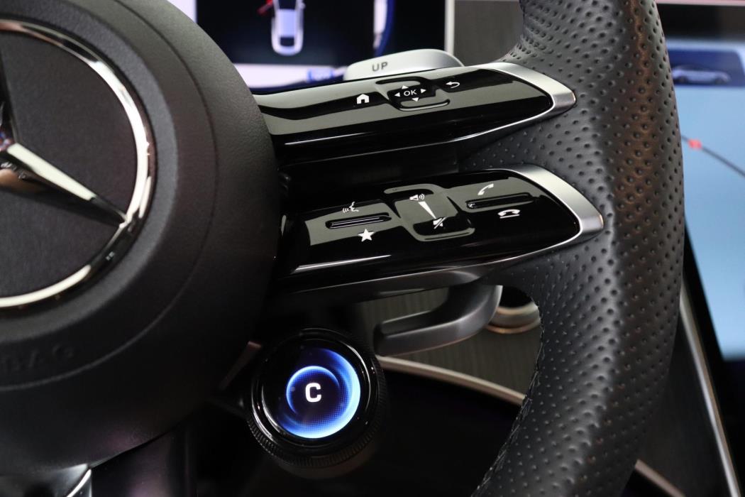 MERCEDES-BENZ EQE 2022