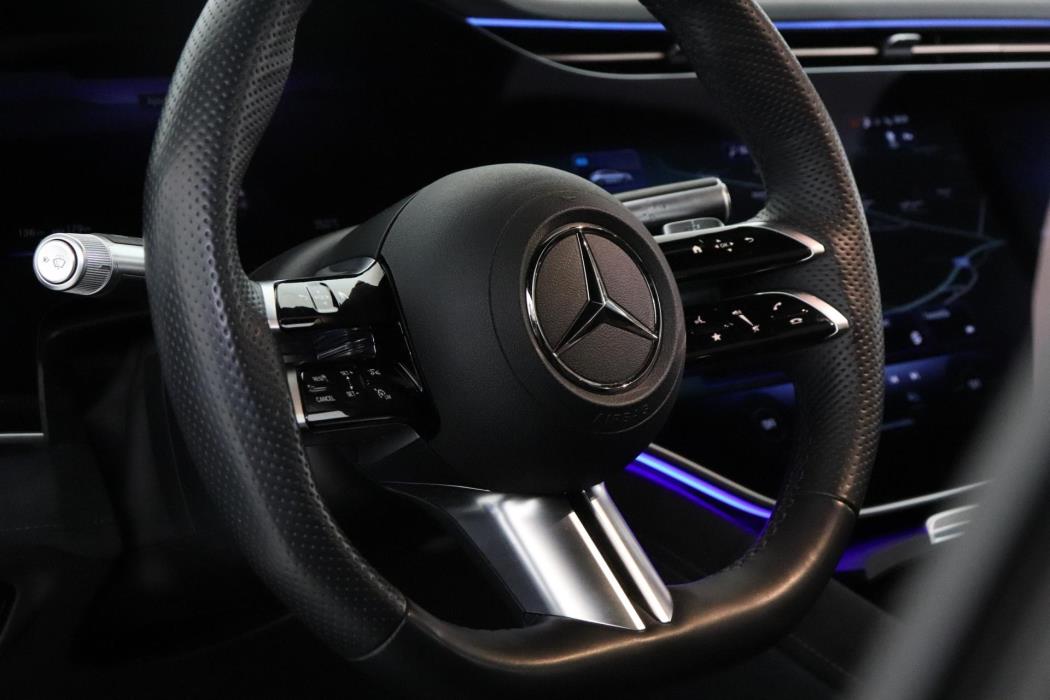 MERCEDES-BENZ EQS 2023