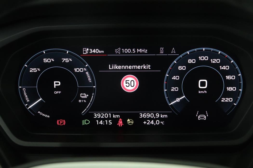 AUDI Q4 e-tron 2022