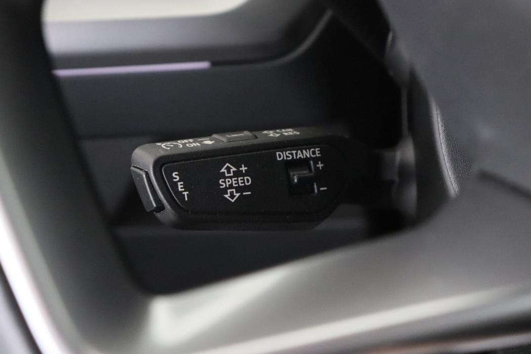 AUDI Q4 e-tron 2022