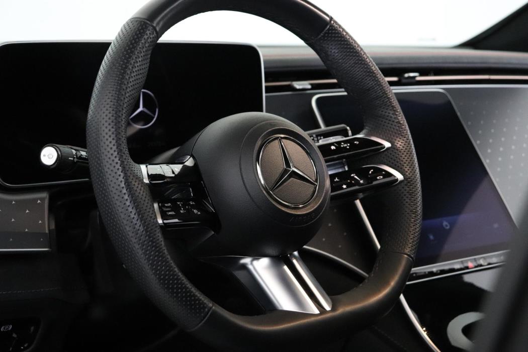 MERCEDES-BENZ EQE SUV 2024