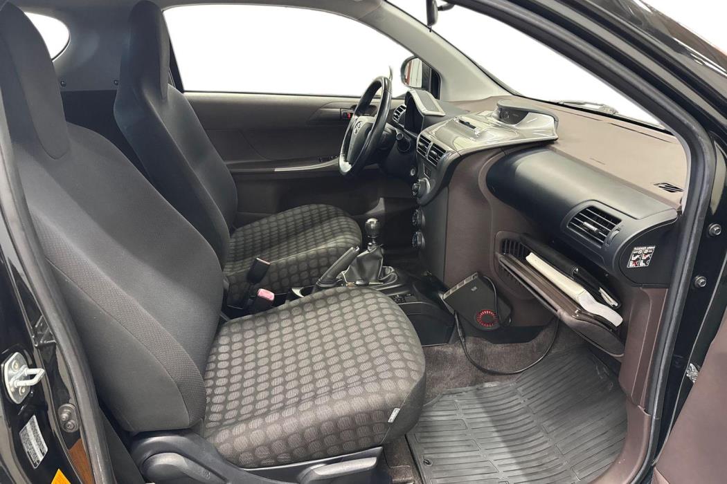 TOYOTA IQ 2009