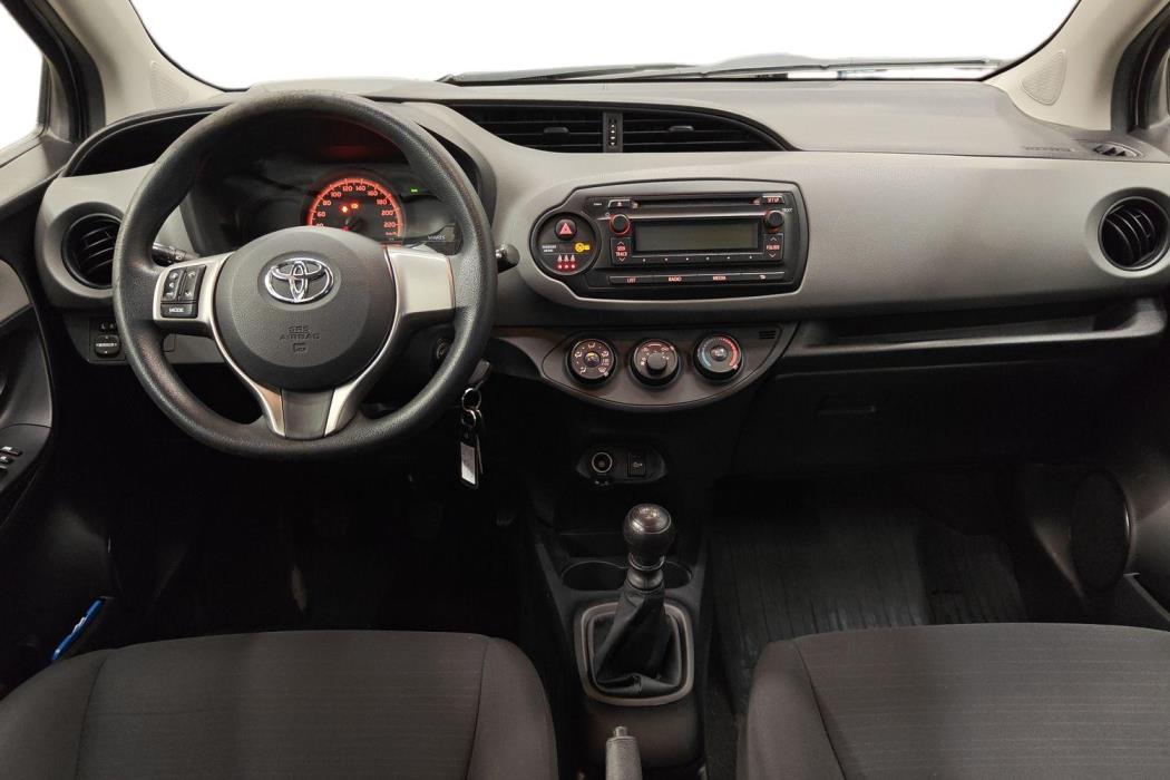 Toyota Yaris 2015