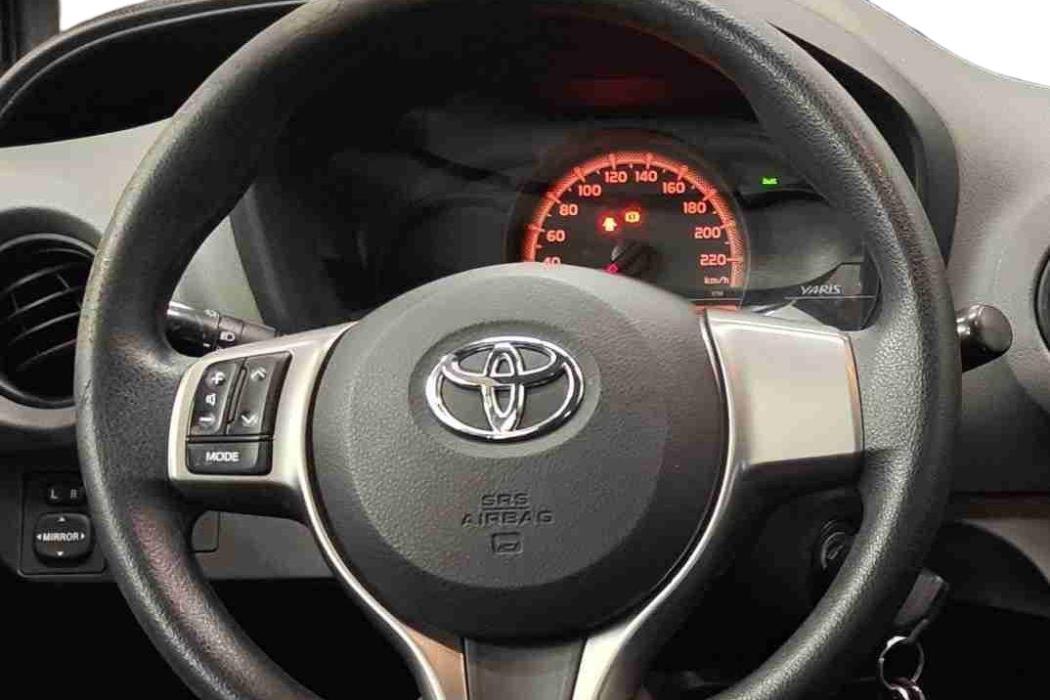 Toyota Yaris 2015