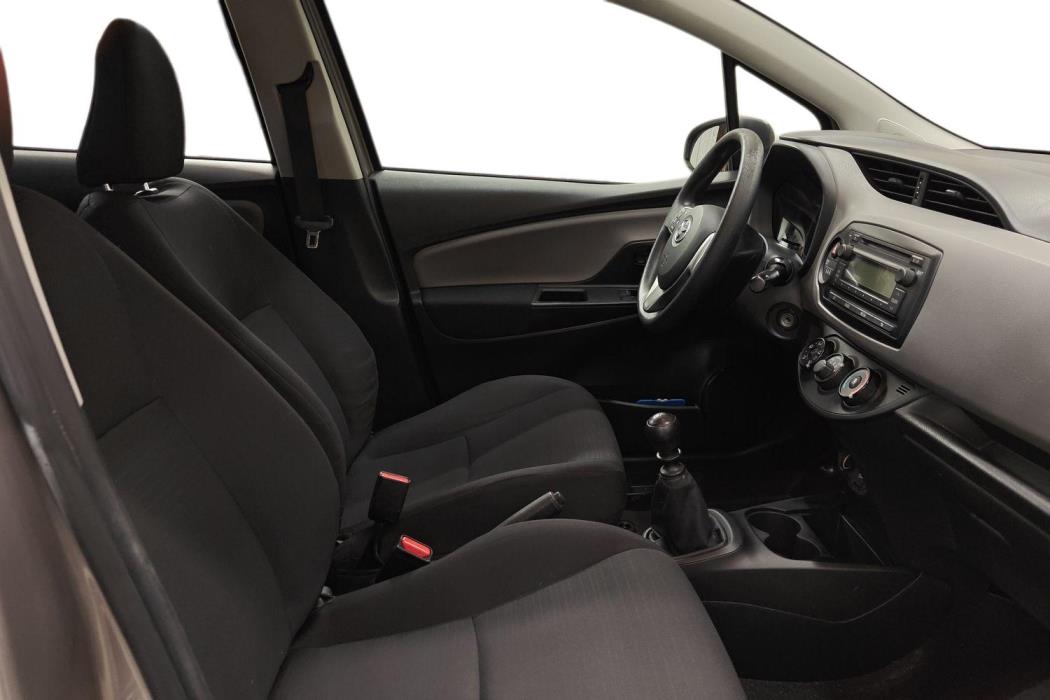 Toyota Yaris 2015