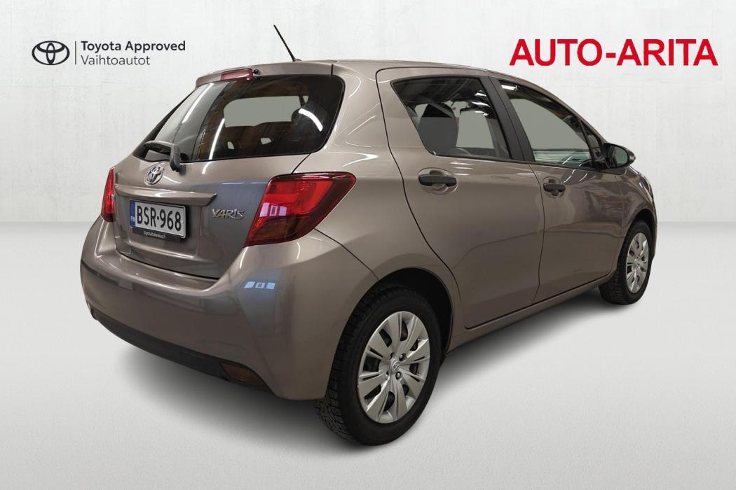 Toyota Yaris 2015