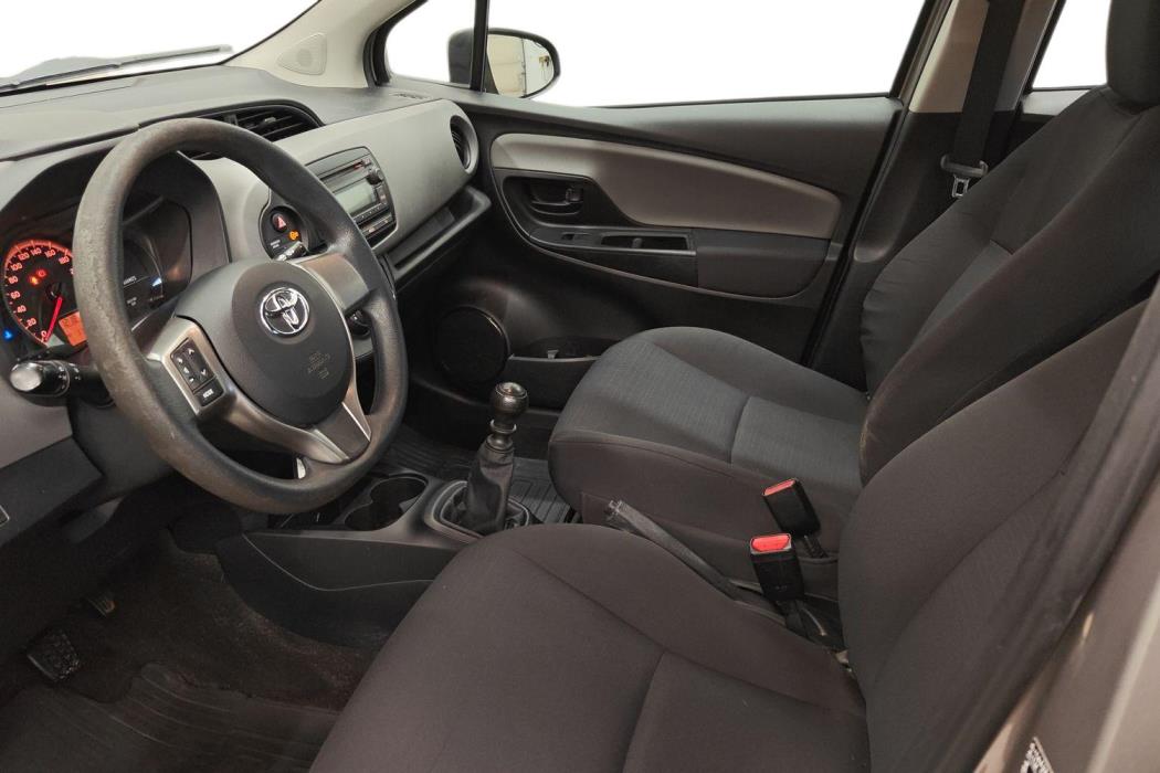 Toyota Yaris 2015