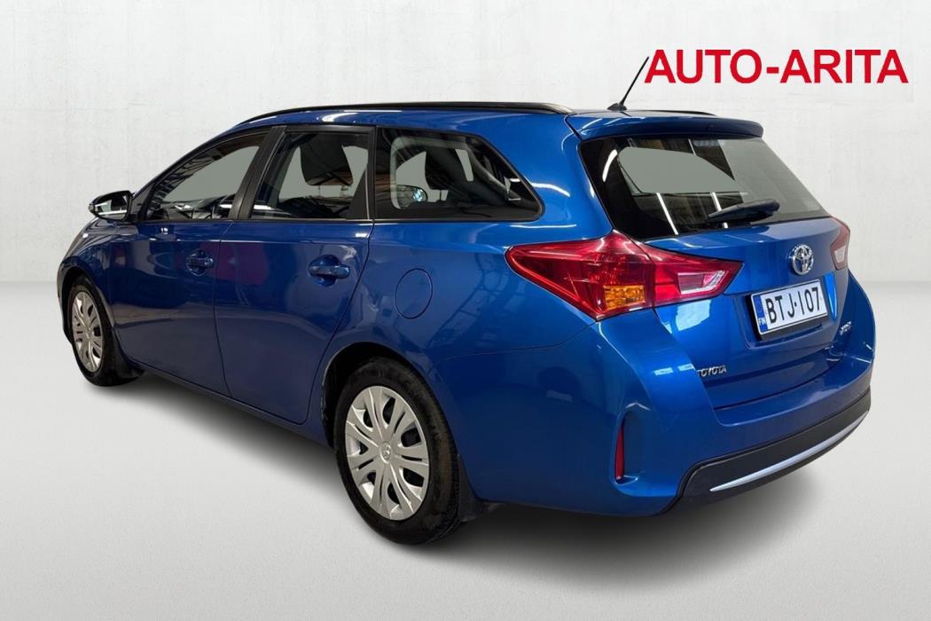 Toyota Auris 2015