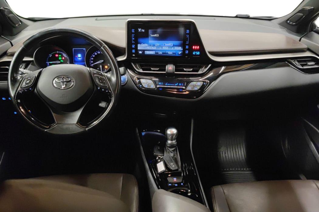 TOYOTA C-HR 2017