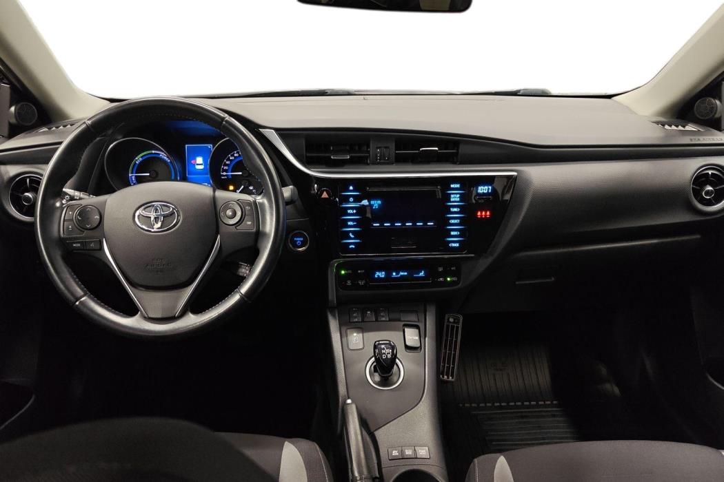 TOYOTA AURIS 2017