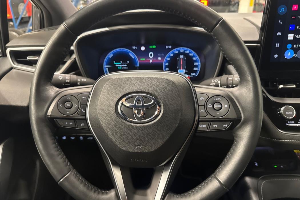 TOYOTA COROLLA 2025