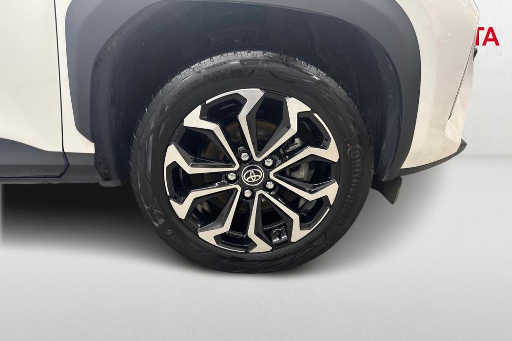 TOYOTA Yaris Cross 2025