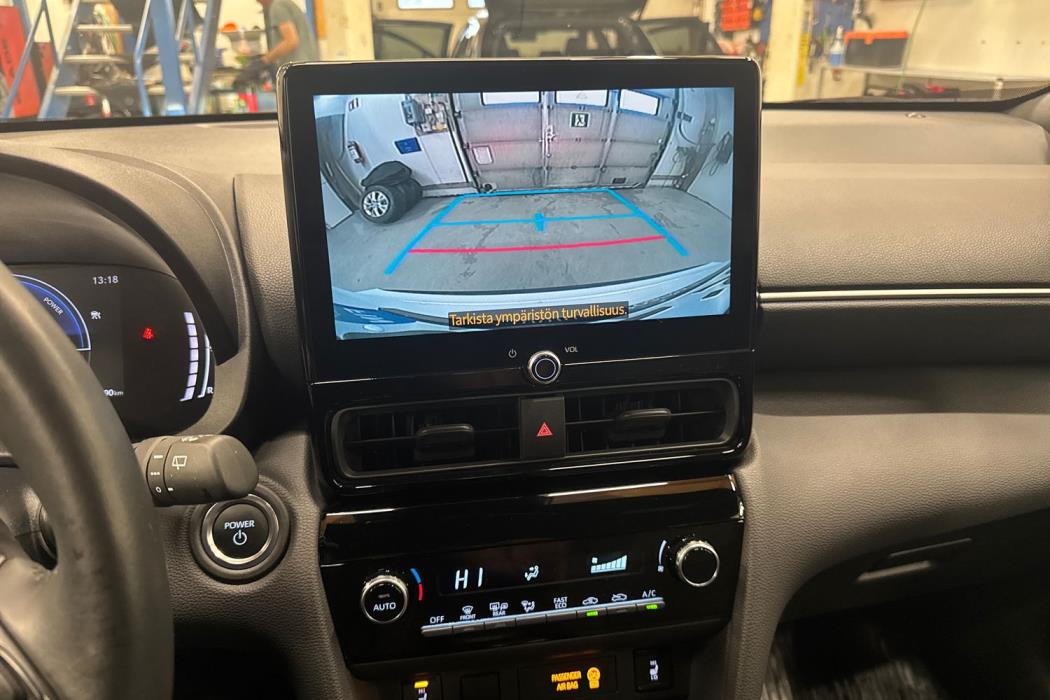 TOYOTA Yaris Cross 2025