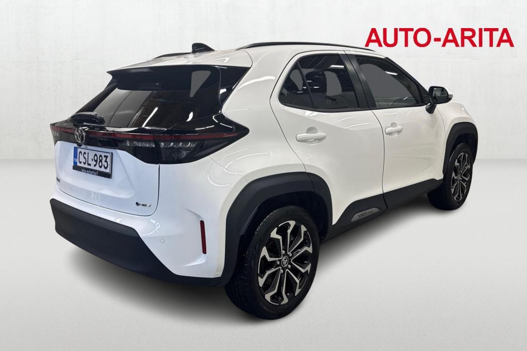 TOYOTA Yaris Cross 2025