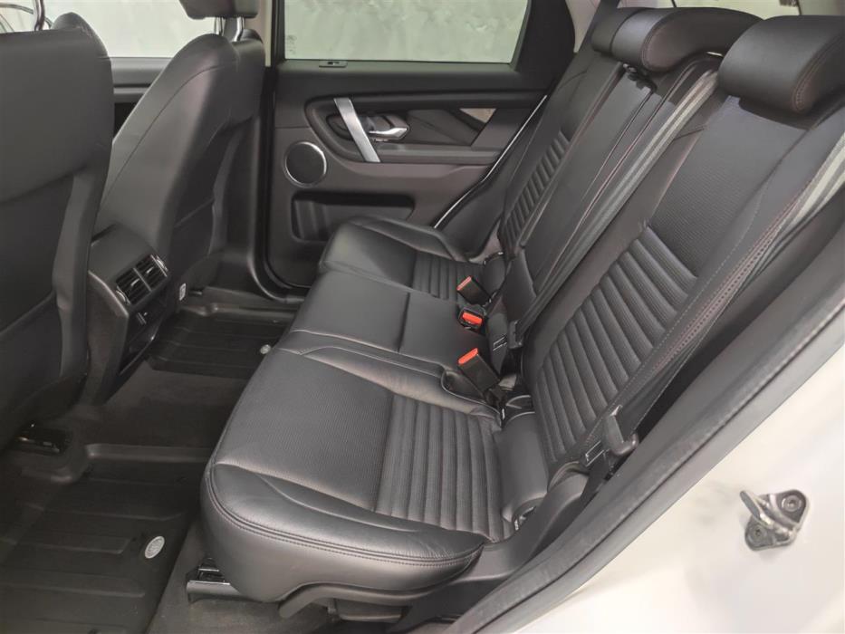 Land Rover Discovery Sport 2021