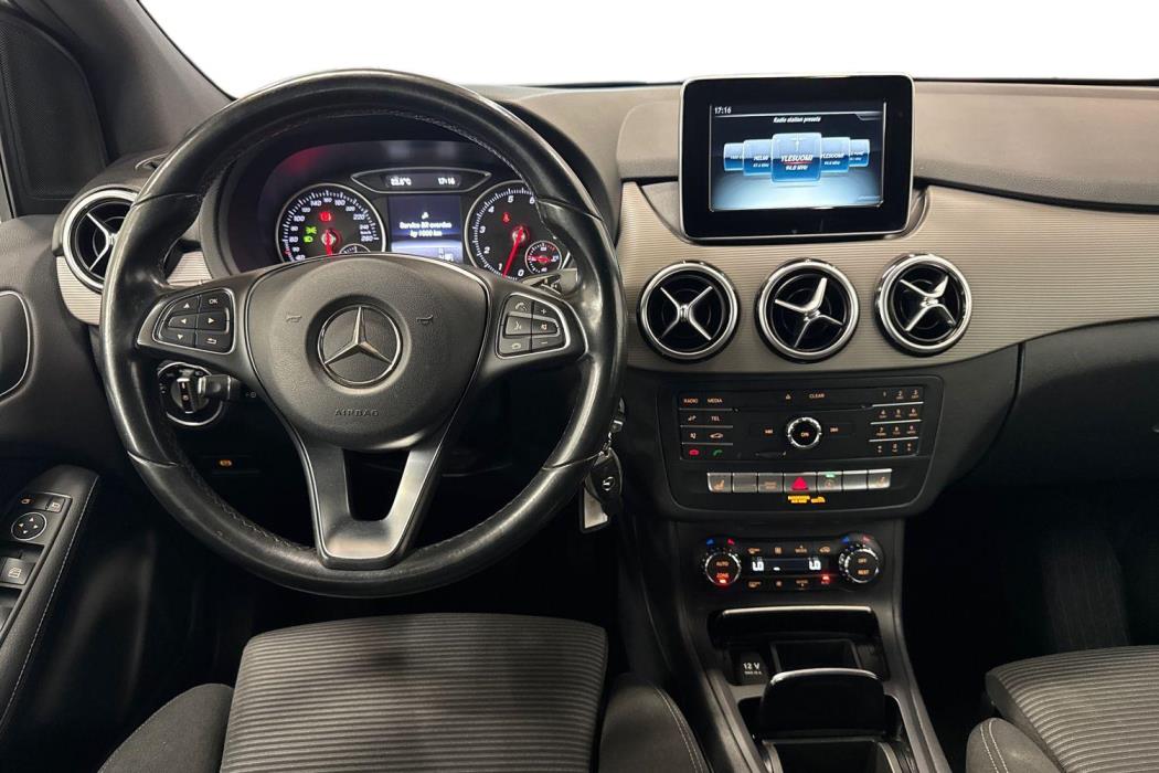 MERCEDES-BENZ B 2016