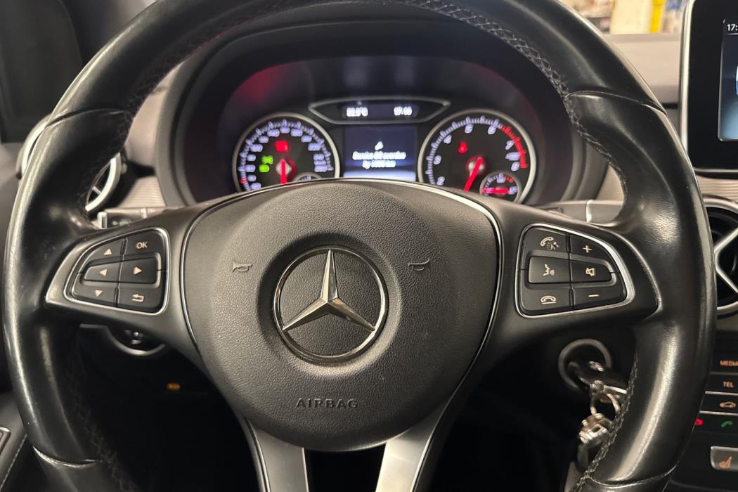 MERCEDES-BENZ B 2016