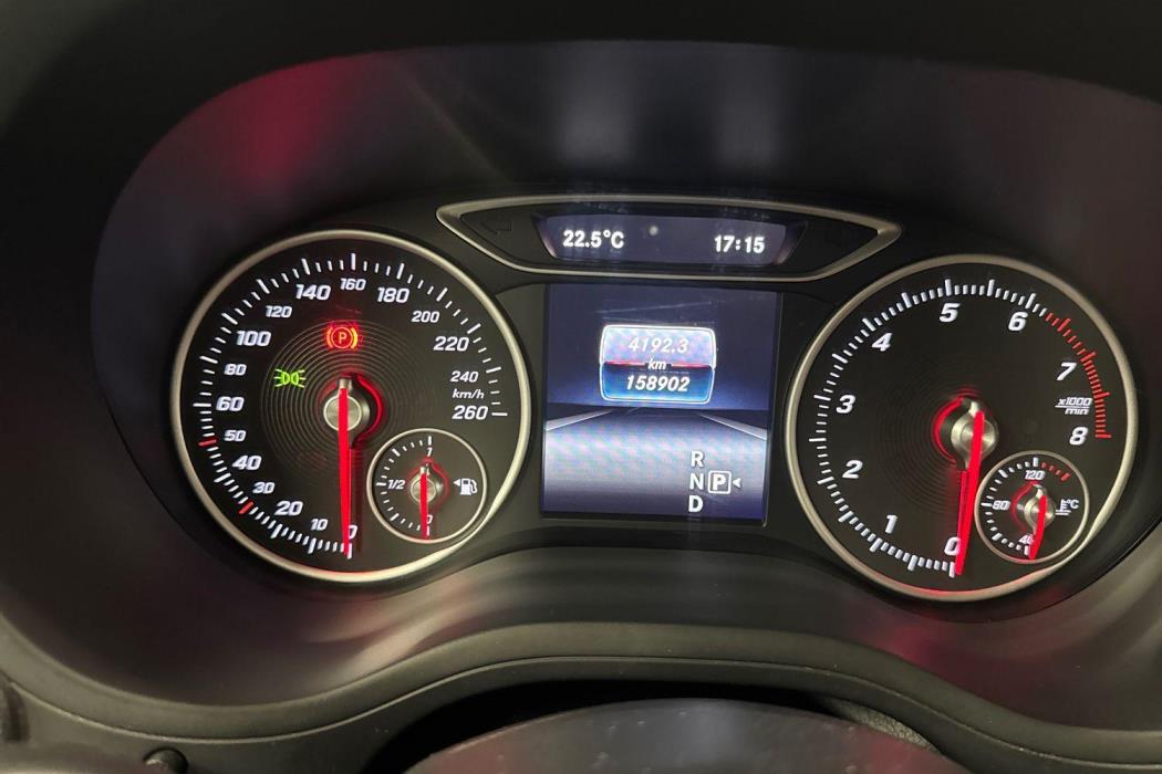 MERCEDES-BENZ B 2016