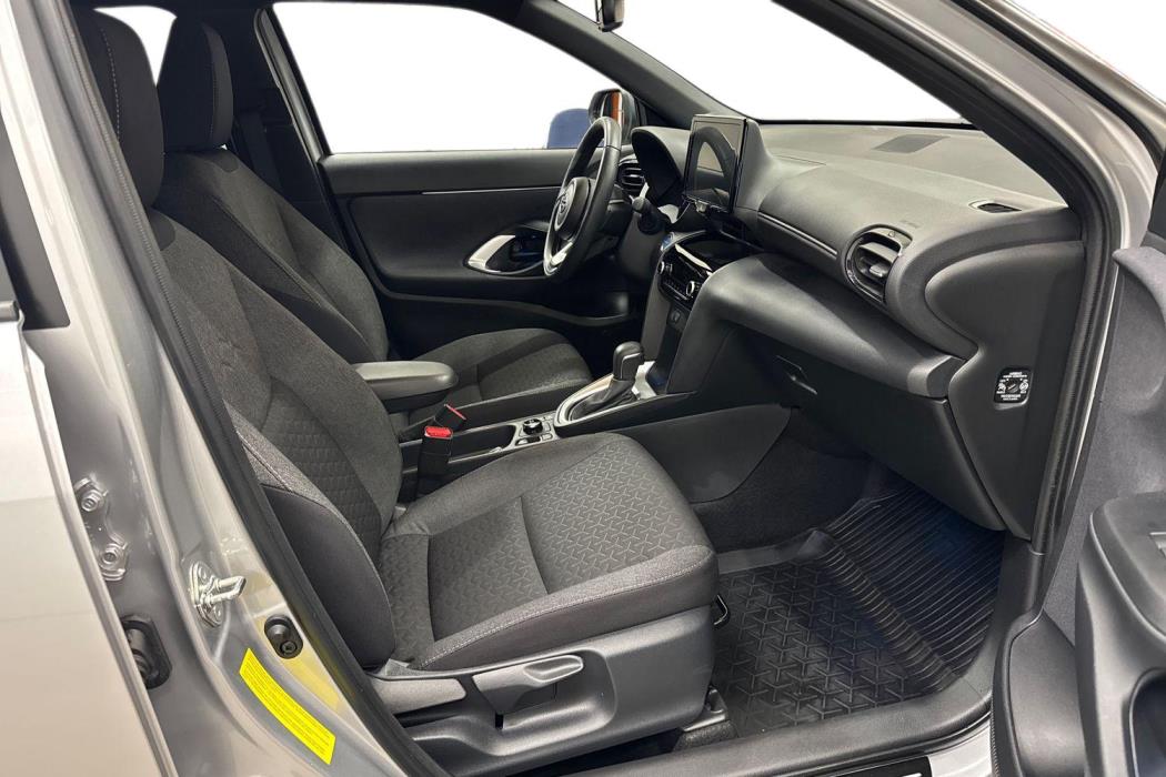 TOYOTA Yaris Cross 2023