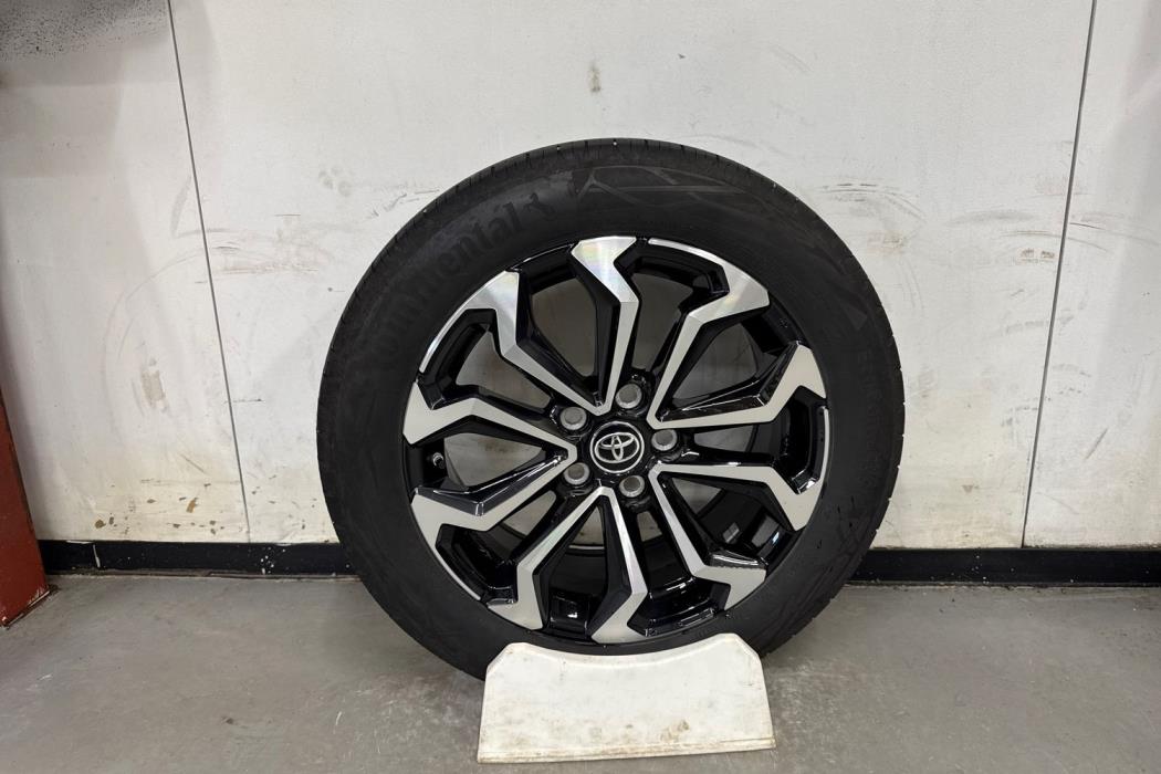 TOYOTA Yaris Cross 2023