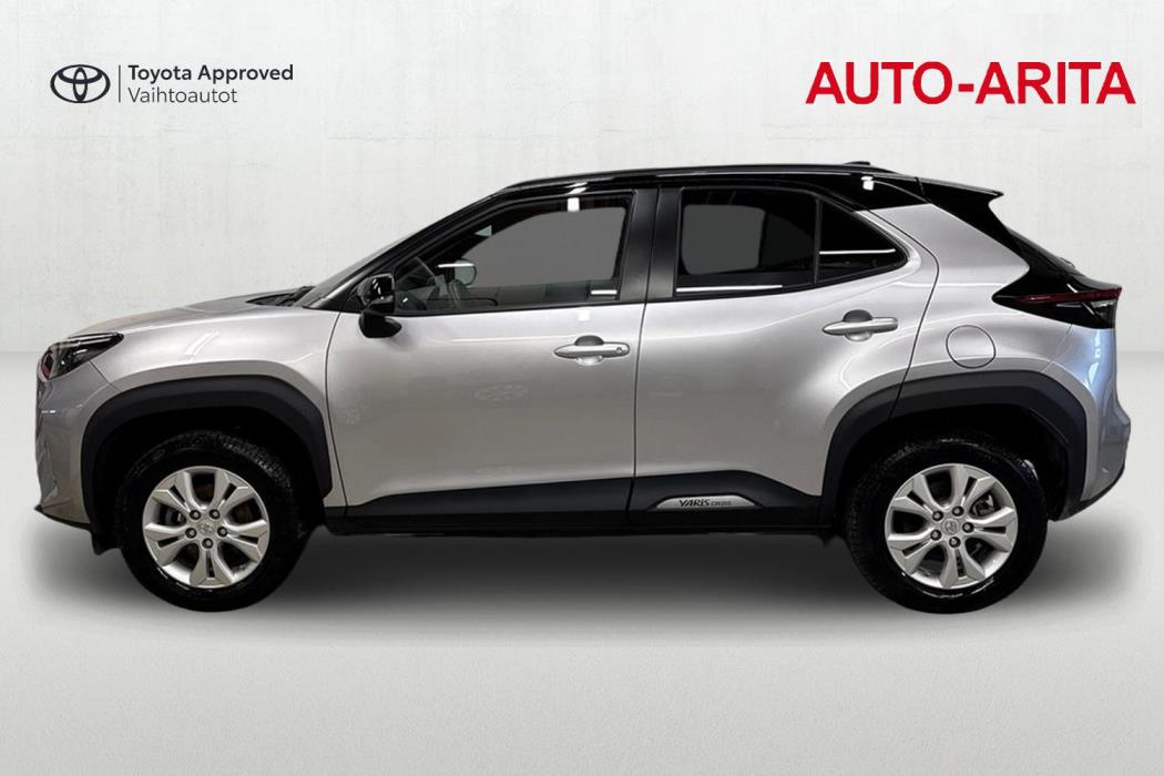 TOYOTA Yaris Cross 2023