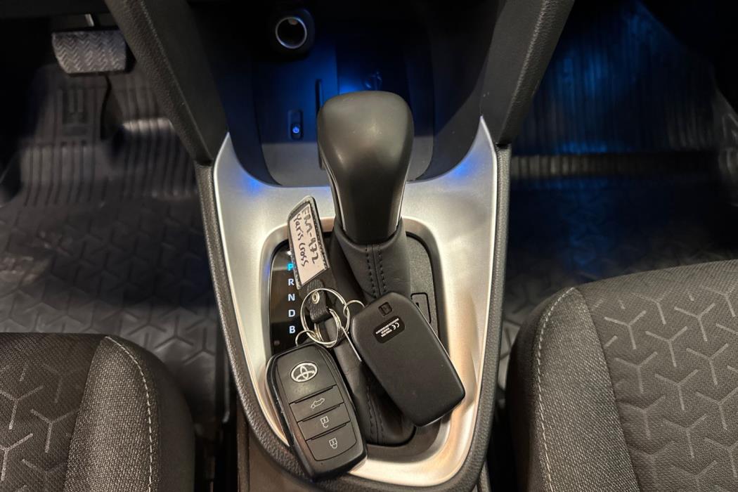 TOYOTA Yaris Cross 2023