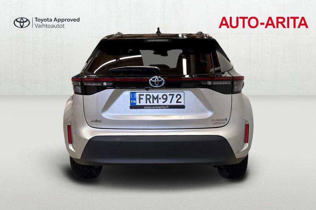 TOYOTA Yaris Cross 2023