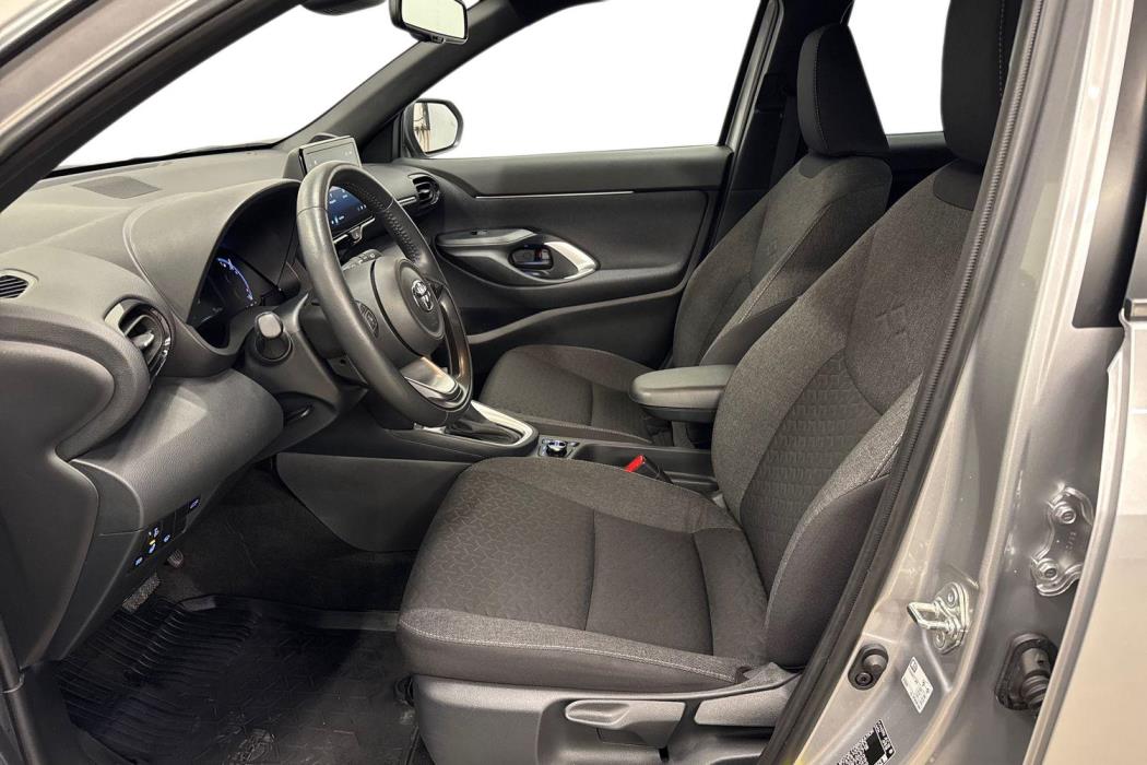 TOYOTA Yaris Cross 2023