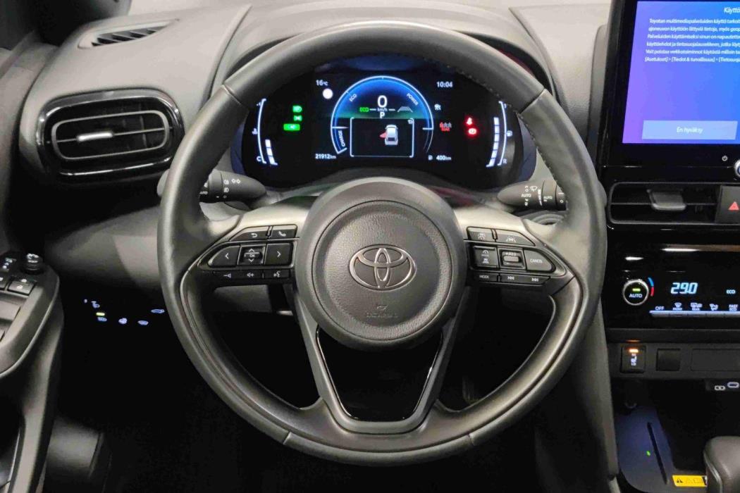 TOYOTA Yaris Cross 2024