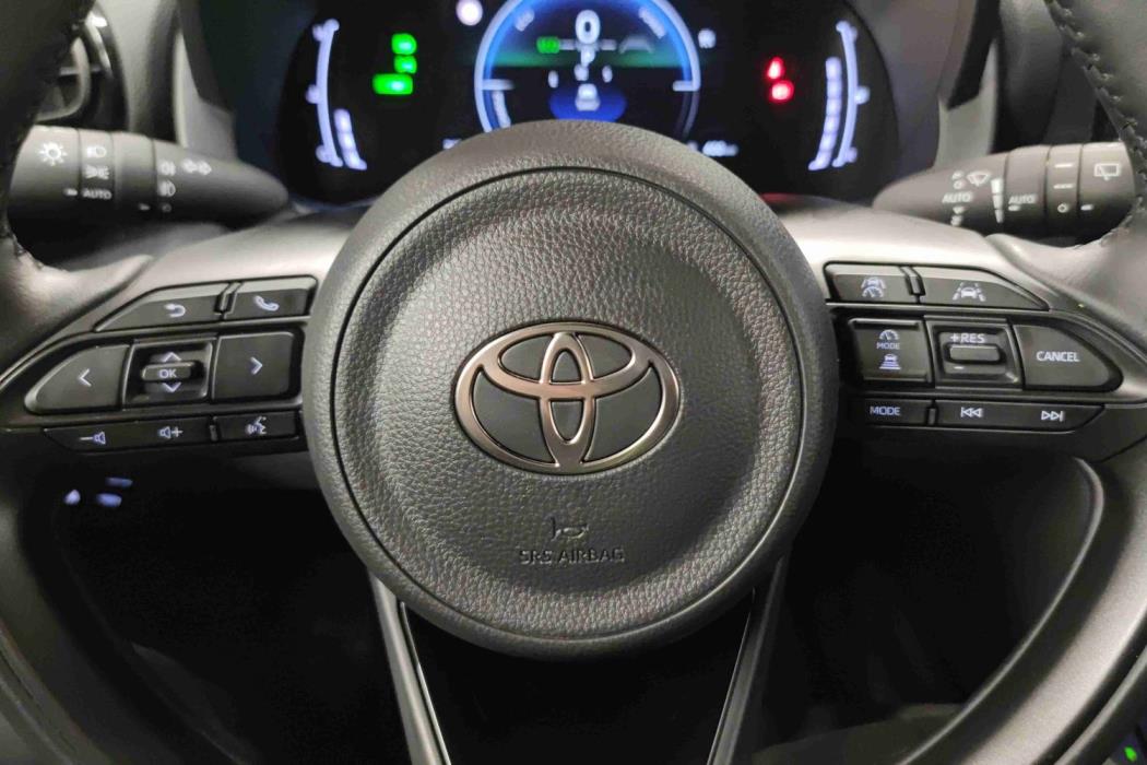 TOYOTA Yaris Cross 2024