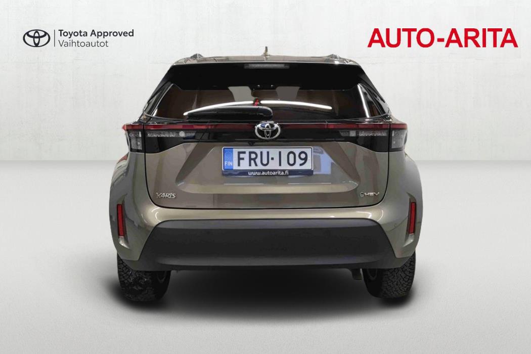 TOYOTA Yaris Cross 2024