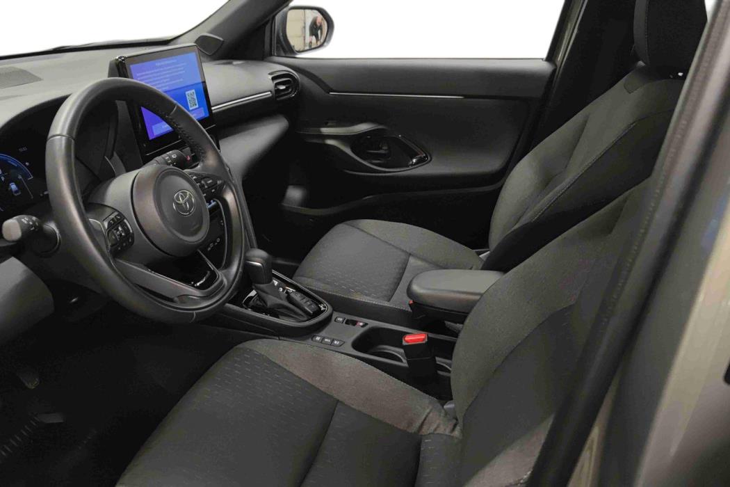 TOYOTA Yaris Cross 2024