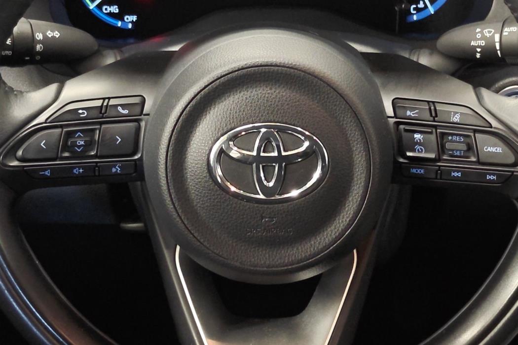 TOYOTA Yaris Cross 2023