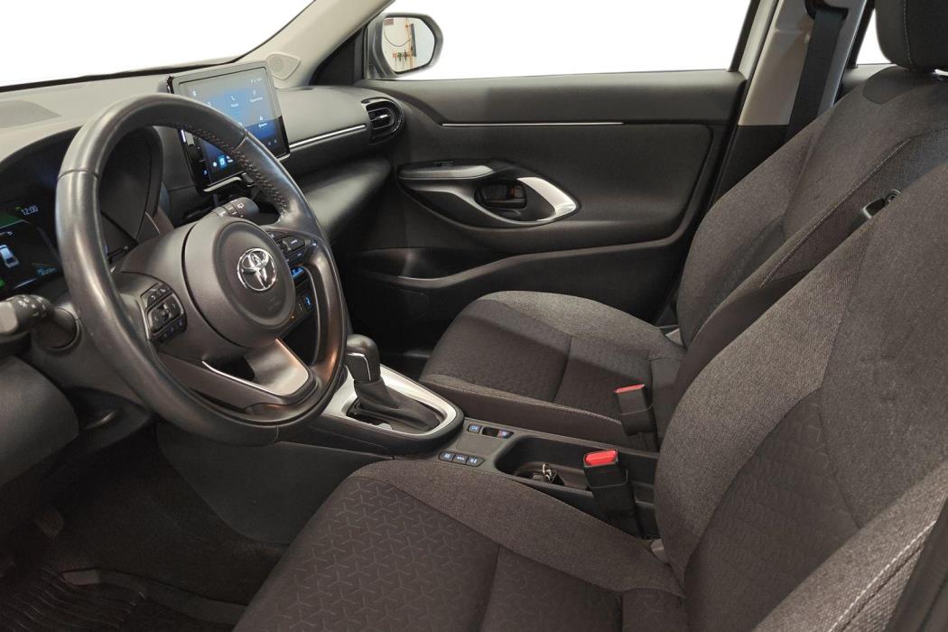 TOYOTA Yaris Cross 2023