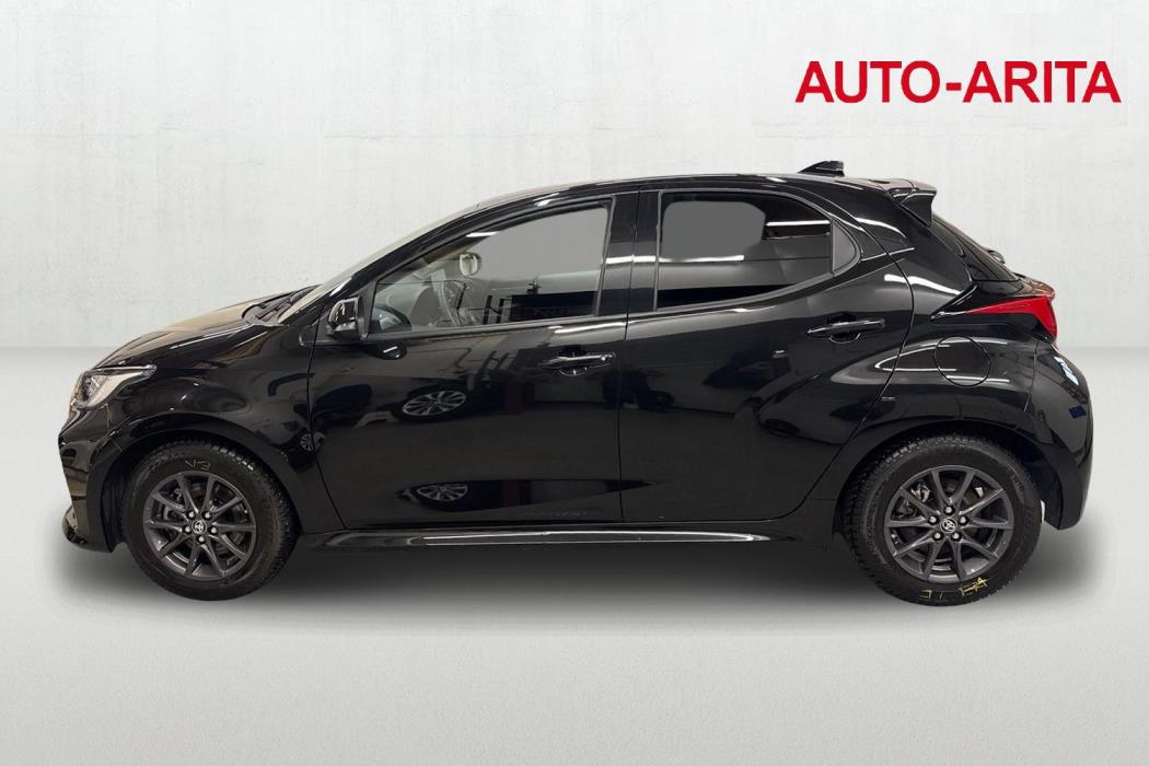TOYOTA YARIS 2025